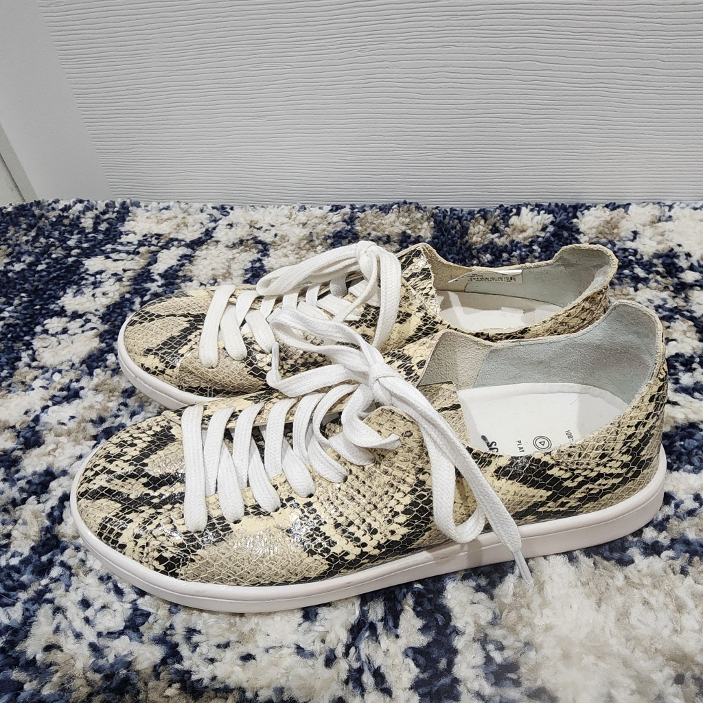 Cute Schutz Snakeskin Sneakers Womens 7